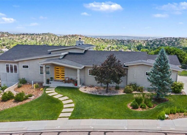2385 Courtney Drive